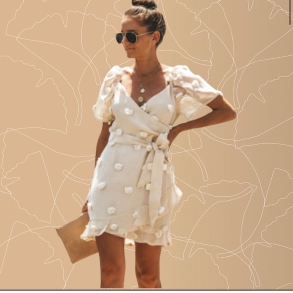 🌾Vici🌾 Creme Dress